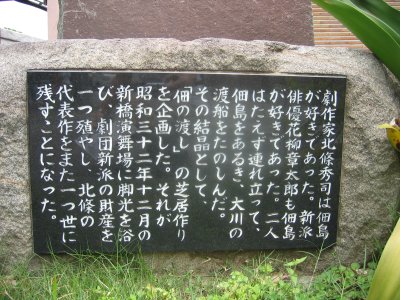 kGi@